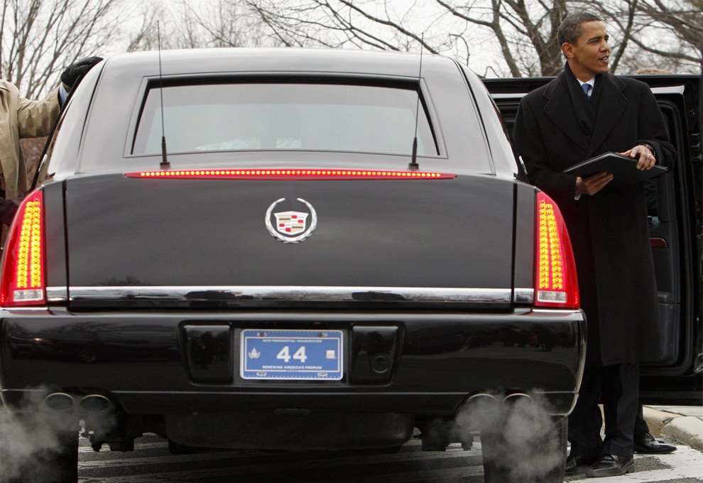 [OBAMA+MACCHINA.bmp]