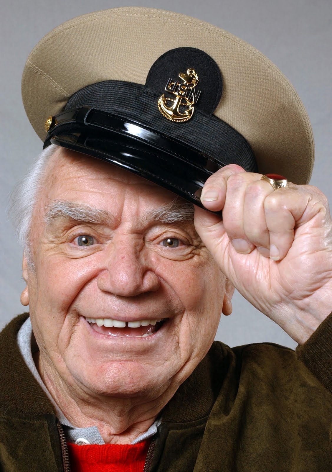 Ernest Receive Lifetime Achievement Award Celebrity Review