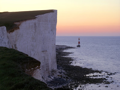 இங்லாந்து படங்கள்.. - Page 2 Beachy+Head+Lighthouse,+East+Sussex,+England