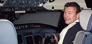 [Robert-Mansell.bmp]