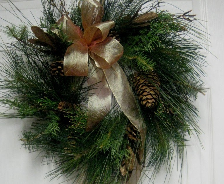 Damask and Design The Best "Christmas Wreaths" on Etsy