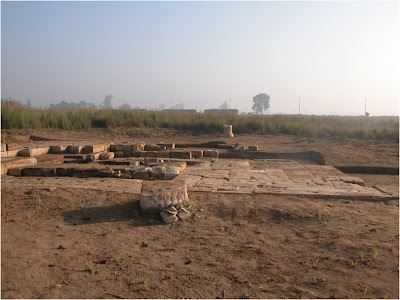 Templo de Thmuis First+century+BC+temple+platform