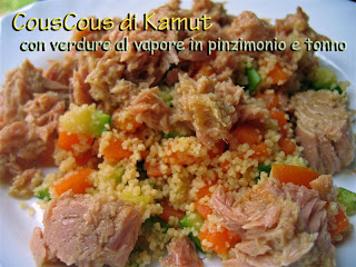 Cous cous con verdure e tonno CousCous+di+Kamut+con+verdure+al+vapore+in+pinzimonio+e+tonno+(Medium)
