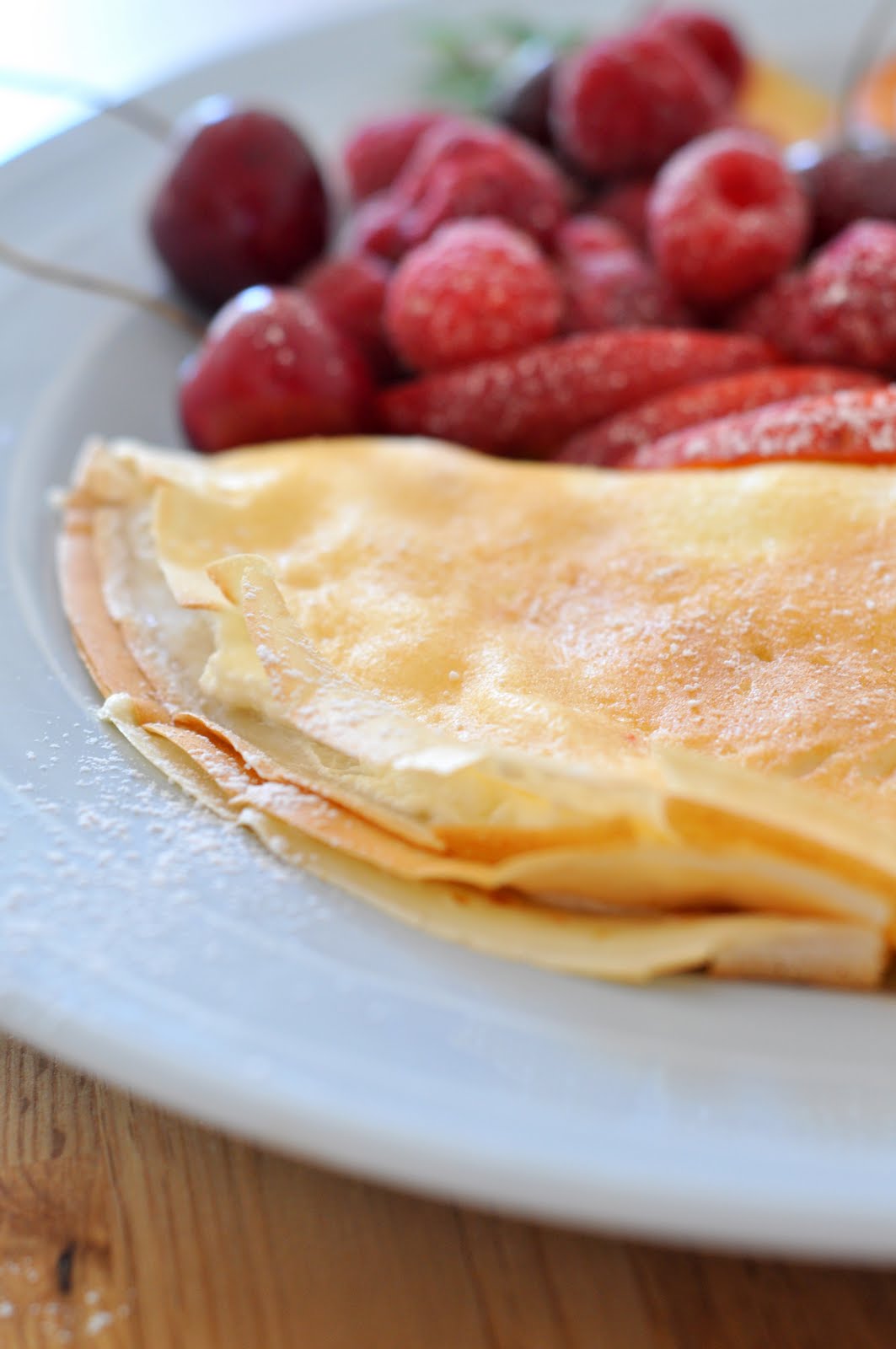agata's kitchen Crêpes with a book in a hand