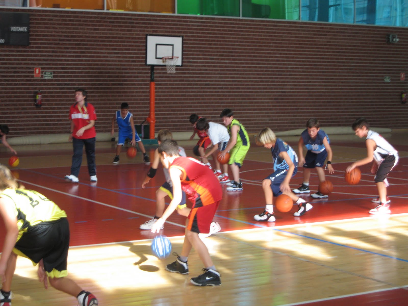 Entrenando Minibasket