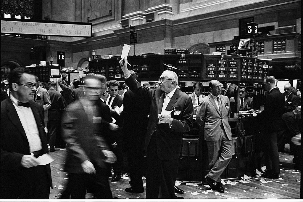 [NY_stock_exchange_traders_floor_LC-U9-10548-6.jpg]
