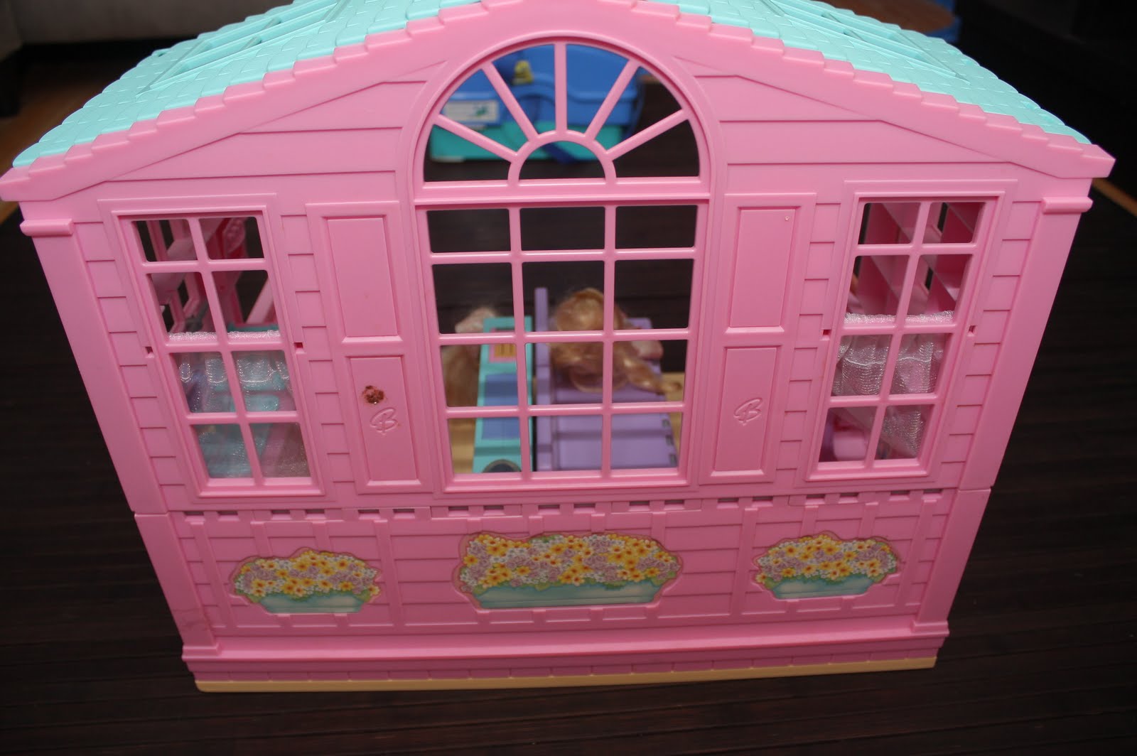 Arel Toys Preloved: barbie pop-up playhouse(SOLD)