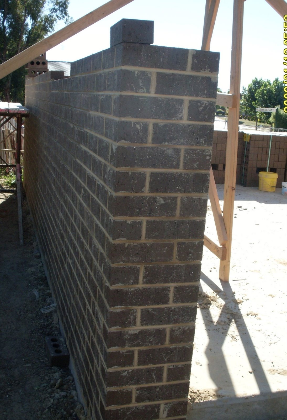 [Garage_wall2.JPG]