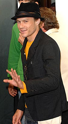 [heath+ledger+news+tv.jpg]