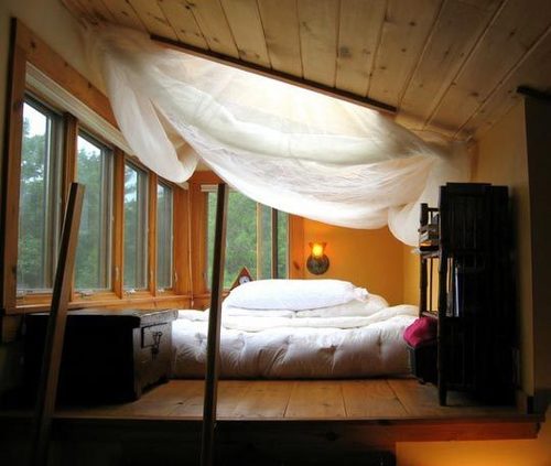 [wooden+bedroom.jpg]