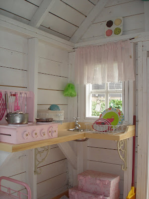 Restyled Home: A pretty, little playhouse!!