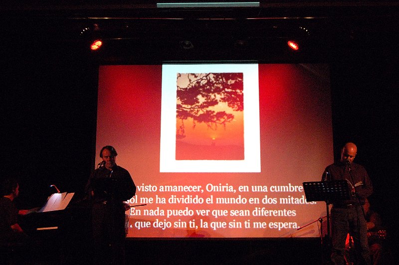 [DSC_3206_800x533.jpg]