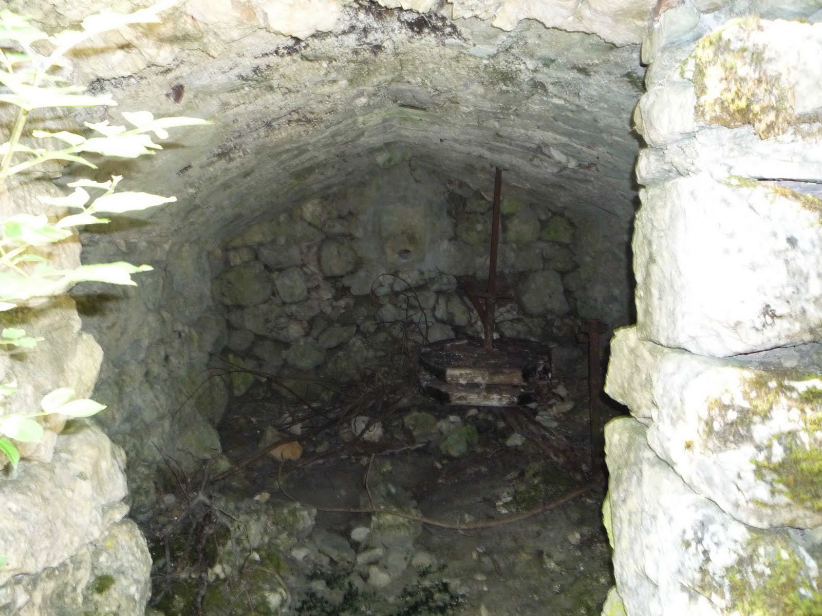 [Unutrasnjost+mlina.jpg]