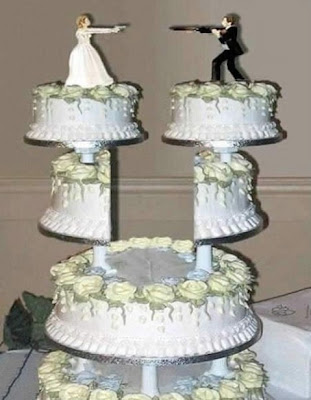 Weird Wedding Cakes - now this cake reminds me of the movie Mr. and Mrs. Smith