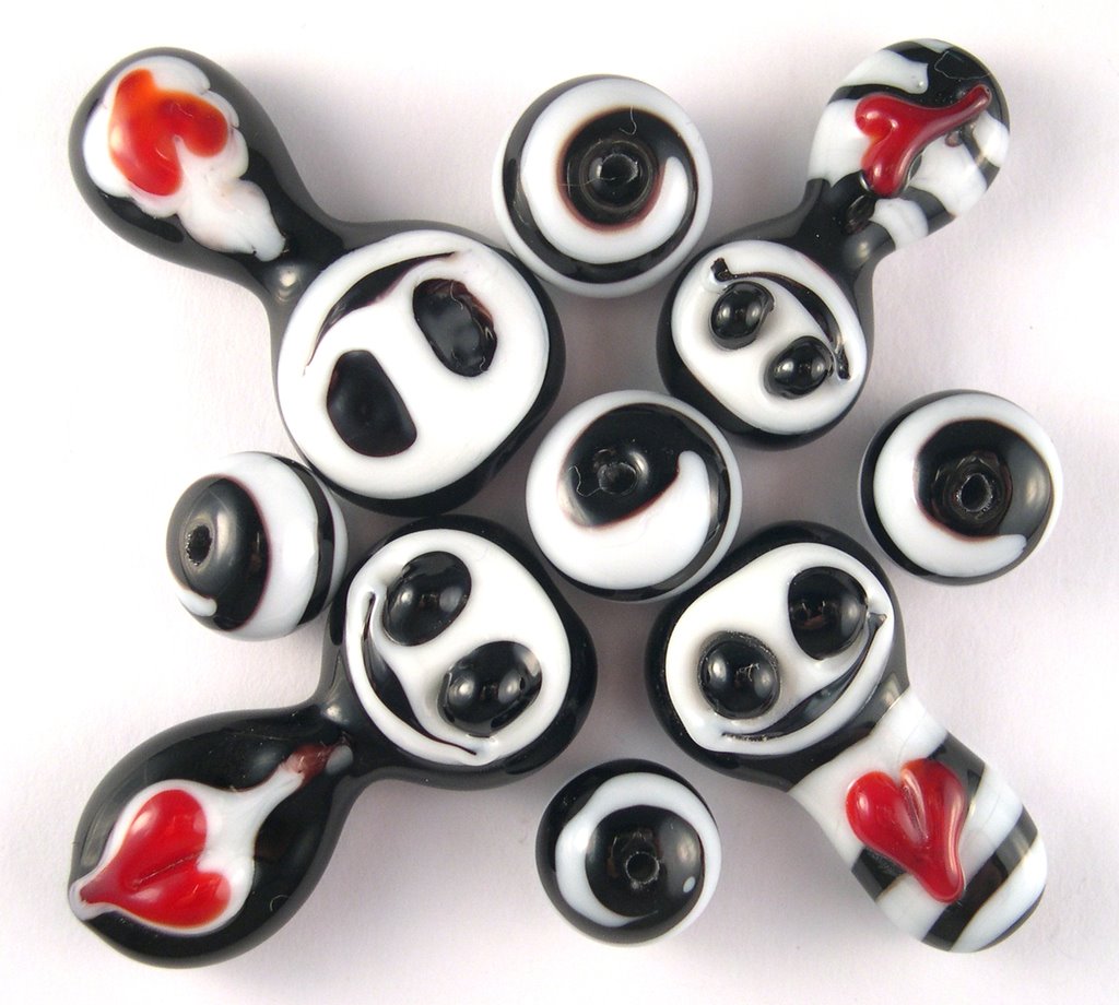 [SkullyBeadDollsFull2a.jpg]