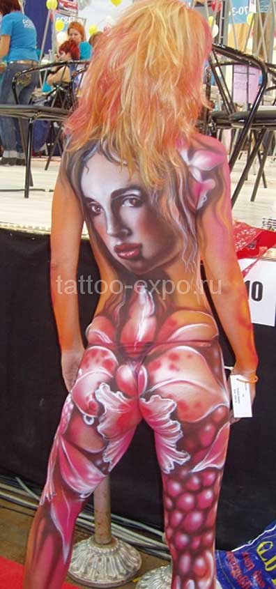 Woman body paintingt art tattoos