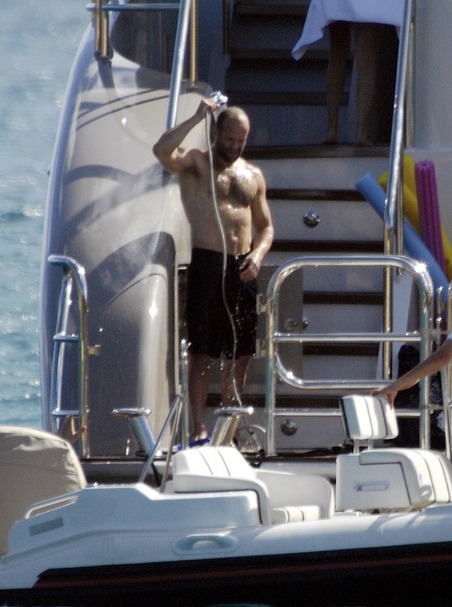 [gallery_main-jason-statham-orlando-bloom-miranda-kerr-yacht-st-barths-photos-01022010-044.jpg]