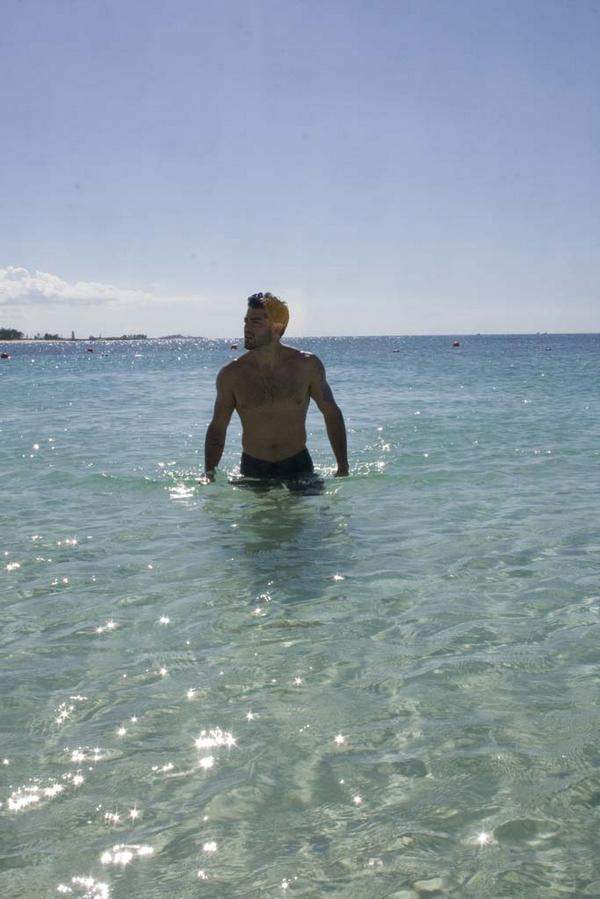 [l_98b52054bc4b8632e6da24de684b964b.jpg]