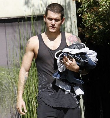 [johnmayerpumped_(2).jpg]