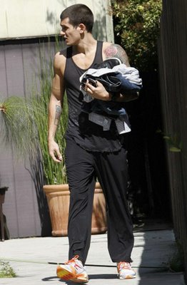 [johnmayerpumped_(3).jpg]