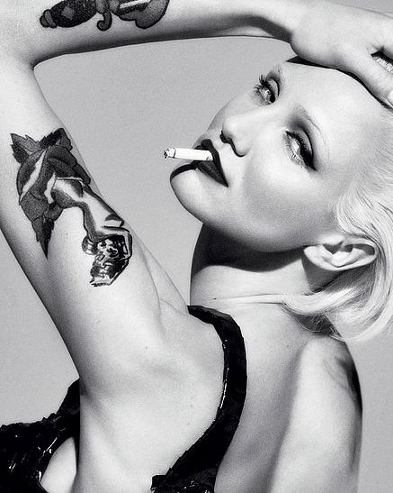 [gallery_main-cameron-diaz-v-magazine-photos-07042009-04.jpg]