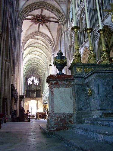 [Bayeux+14++-+Catedral+-+Interior.jpg]