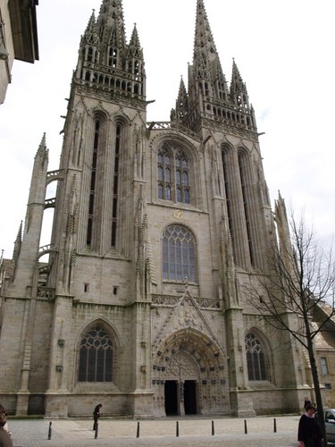 [Quimper+2+-+Catedral.jpg]