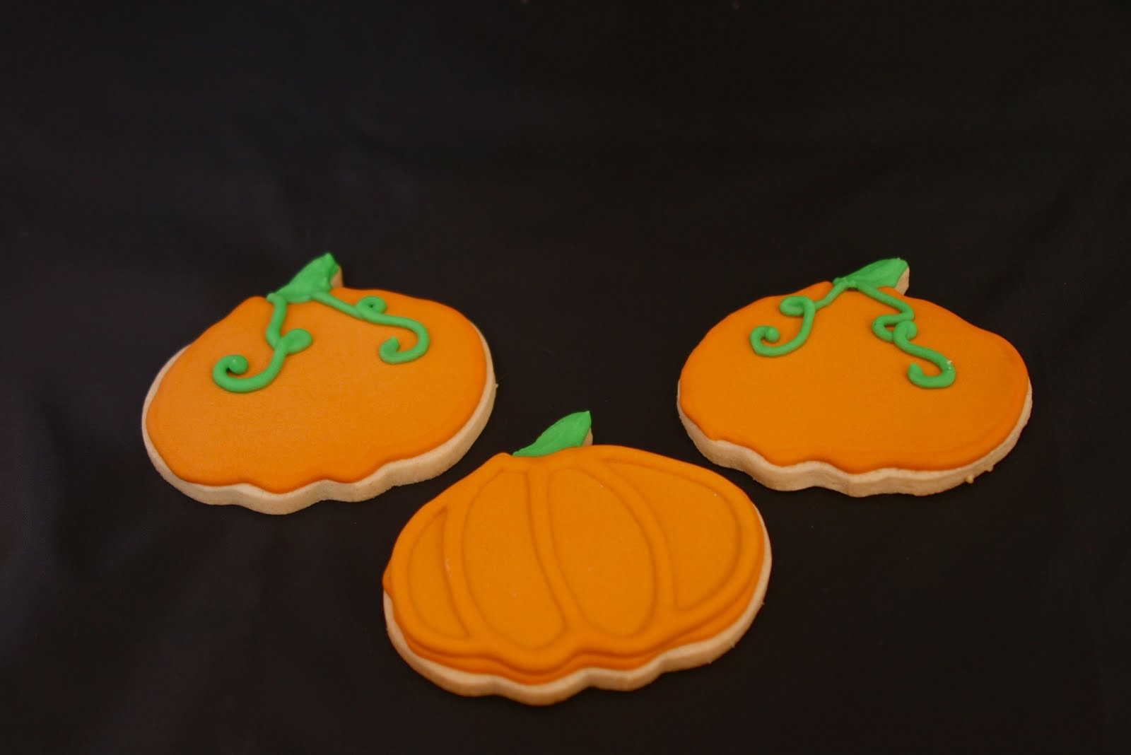 [Halloween+Pumpkins.jpg]