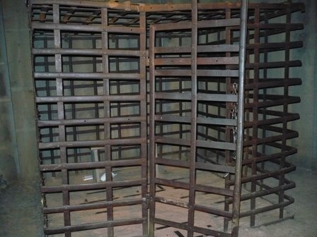 [Jail+bars.jpg]