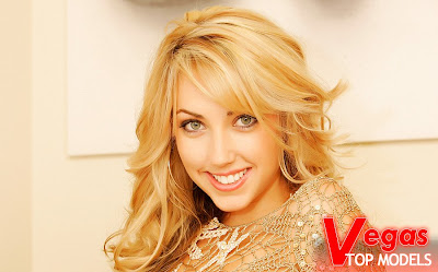 bellezas: Sarah Peachez