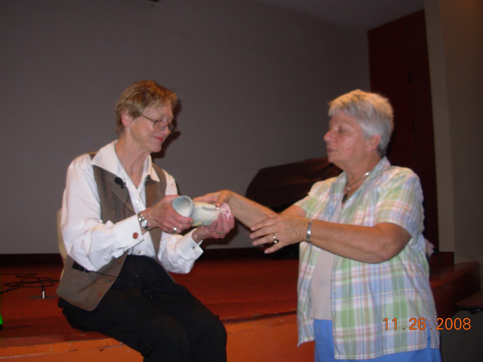 [DSCN2141.JPG]