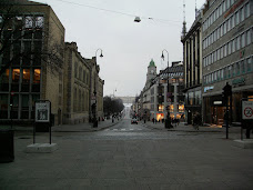 Downtown Oslo, looking towards the Royal Palace