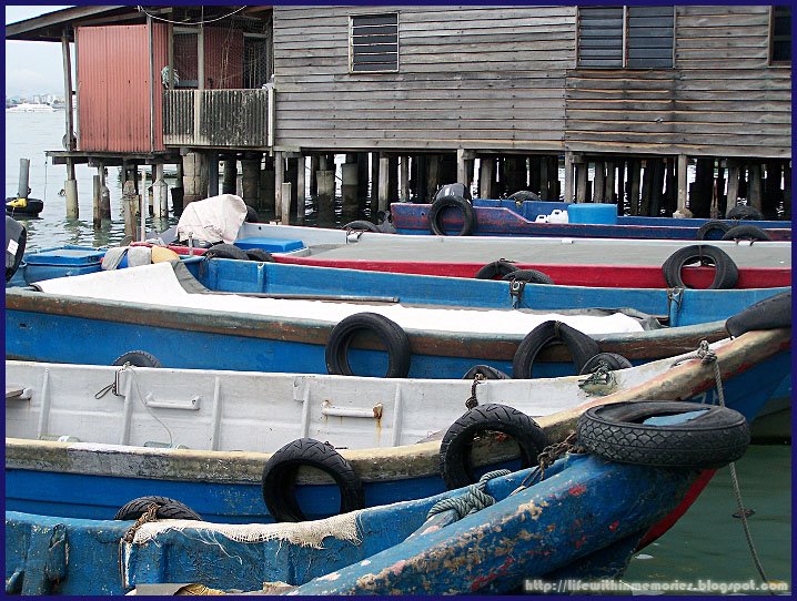 [boats.jpg]