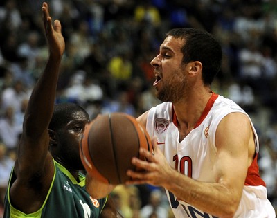 [yotam-halperin-olympiacos.jpg]