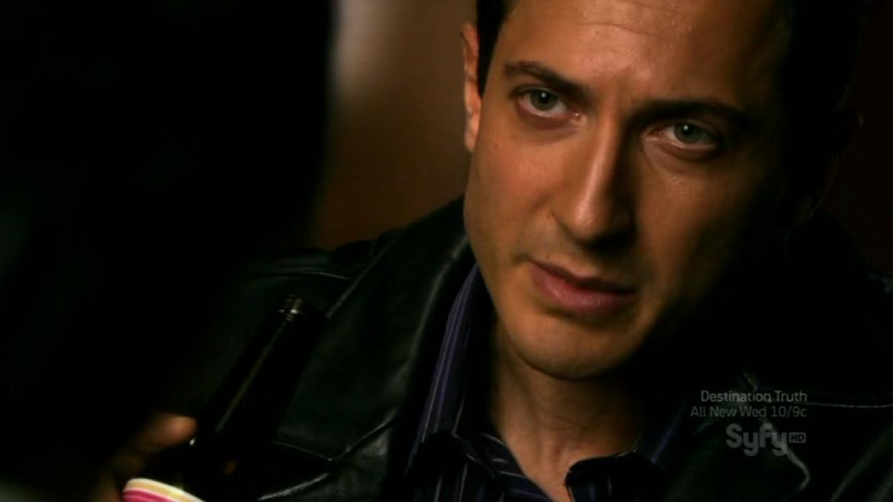 Sasha+Roiz+in+Caprica+1x08+Ghosts+in+the+Machine.JPG
