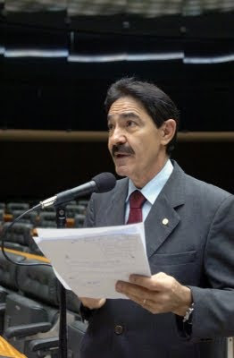 http://3.bp.blogspot.com/_W5ptY-RvH_0/SwOpNLr5glI/AAAAAAAADGA/UsefAUo_vNI/s400/raimundo.bmp