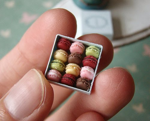 [cute-food-tiny-macarons1.jpg]