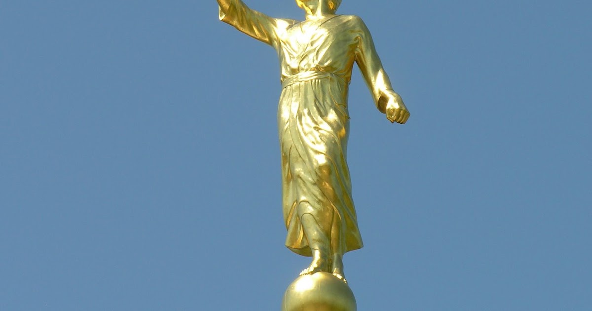 ¿Por qué Moroni apunta al este?