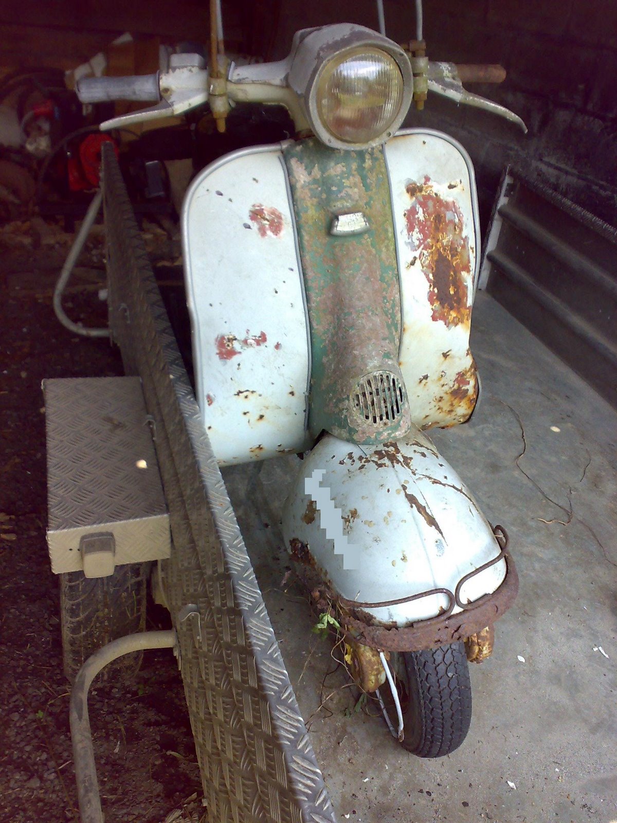 [20062008262b.JPG]
