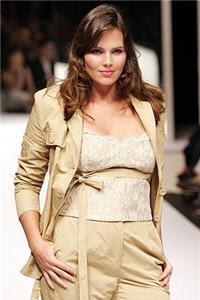 ROPA FEMENINA DE ALTA COSTURA EN TALLAS GRANDES : Familia y Salud