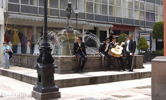 [Toluca07-35bl.jpg]
