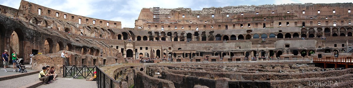 [ColiseoPan1bl.jpg]