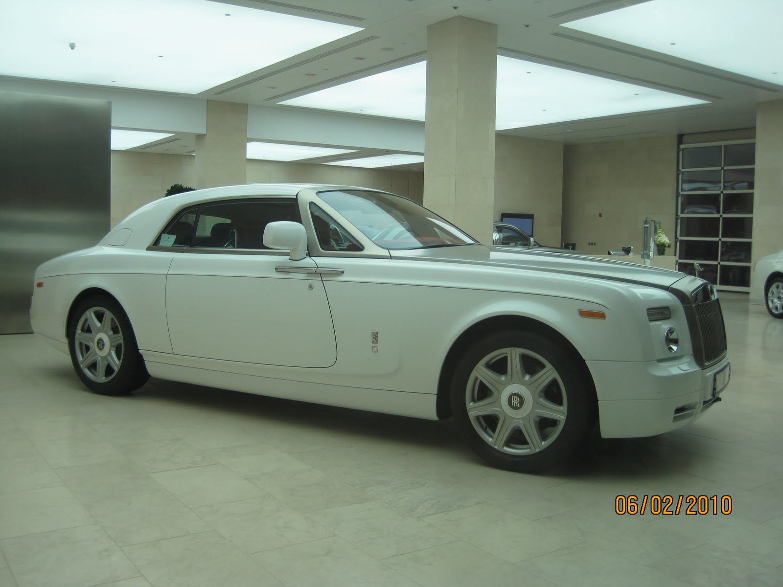 Exotic Supercars of Doha, Qatar Rolls Royce Dealership on Pearl