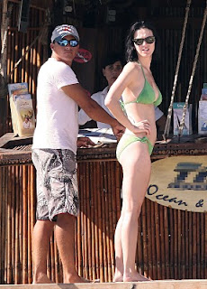 hot katy perry nude and naked green bikini pictures