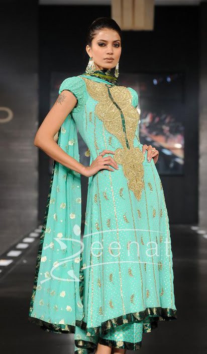 Kareena Kapoor - Kareena Kapoor Anarkali Suits Pics - Designs Stills