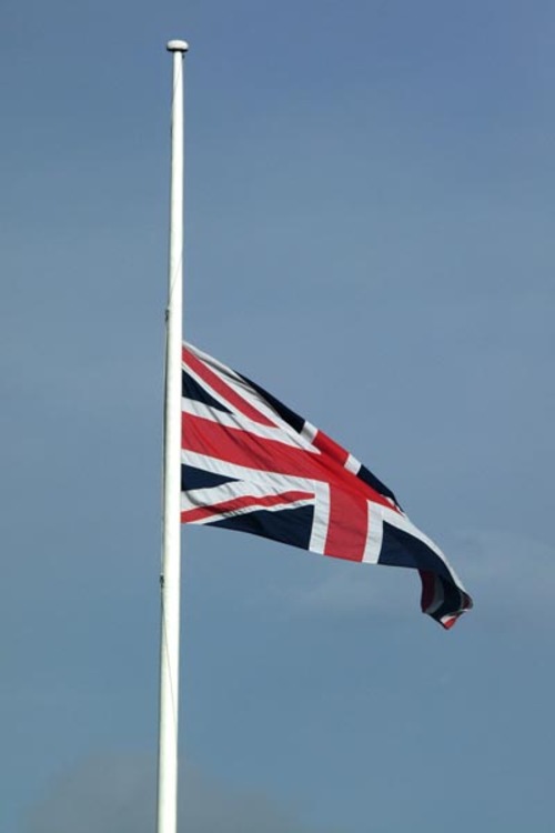 brit_flag_half_mast_1.jpg