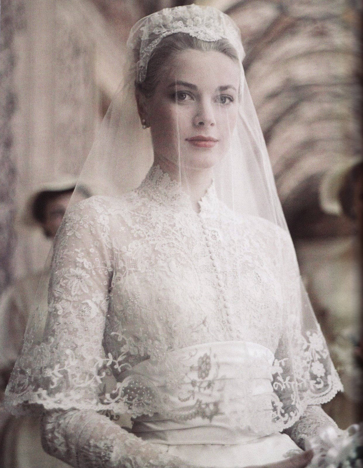 [Breaking Dawn - Part1] La Robe de mariée de Bella (Spoilers) - Page 9 Grace+kelly+wedding+dress+close+up+veil