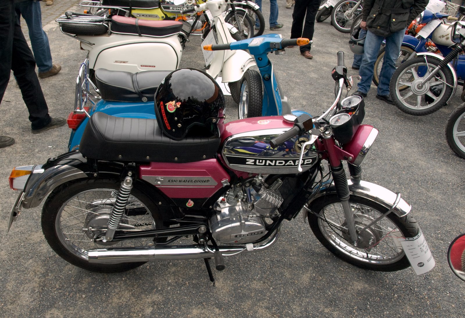 [1306611244_6de40147aa_o.jpg]