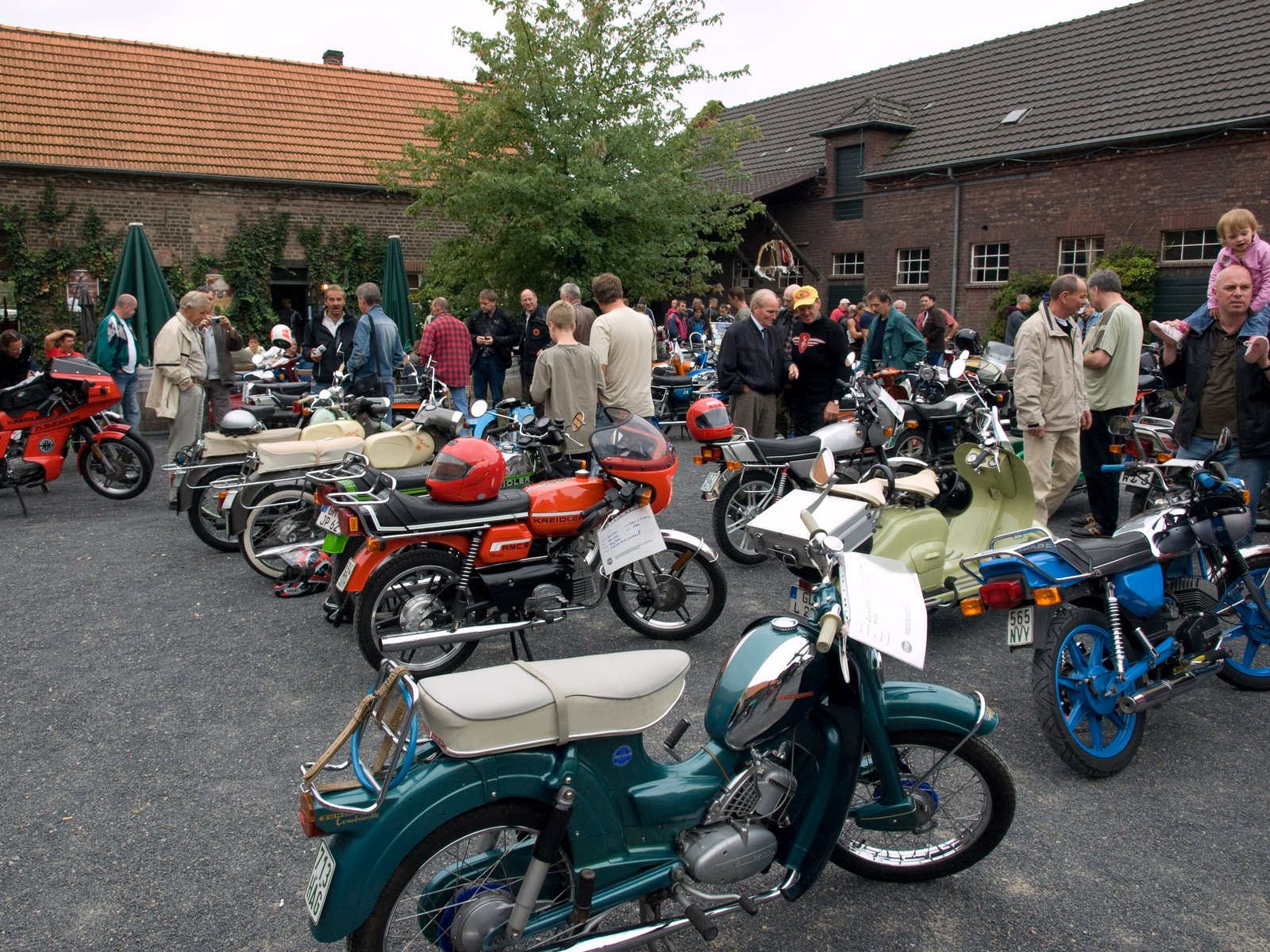 [1305617967_90c2e57713_o.jpg]