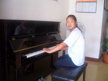 Faith at the piano!!